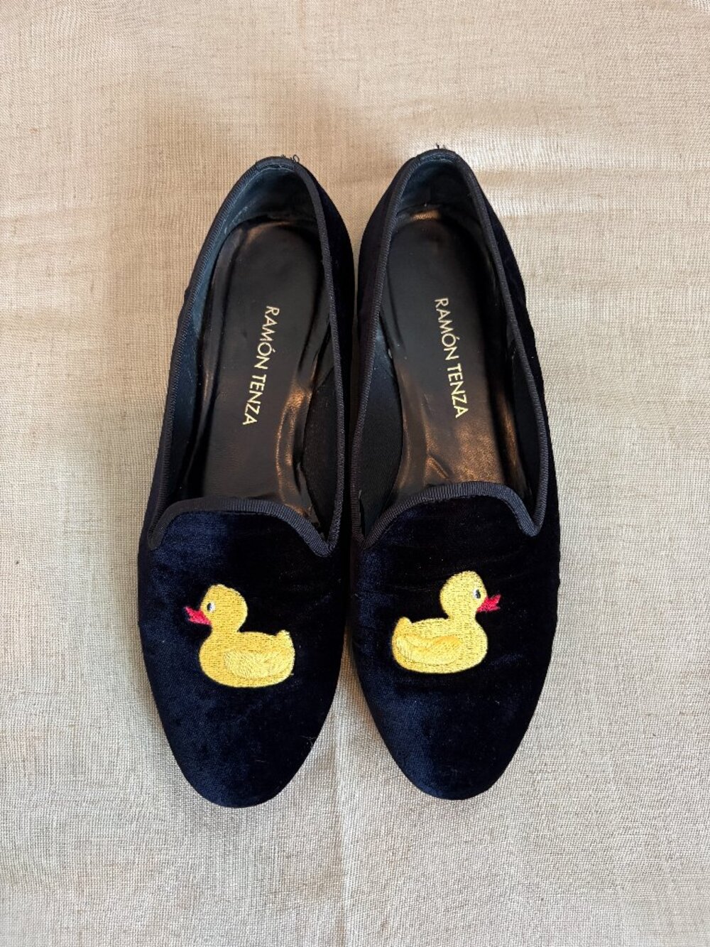 Ramon Tenza Black Velvet Duck Loafers | Size 7.5